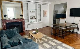 Appartement Haussmanannien Cosy - Republique